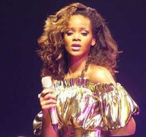 Video Klip Baru Rihanna Diprotes Aktivis Anti Pemerkosaan