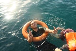 Memerangi Ketakutan, Menantang Lautan