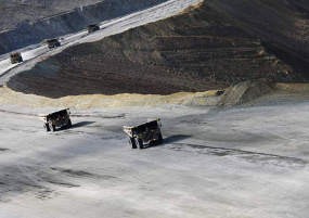 PIP Minta Deadline Pembelian Saham Newmont Diperpanjang