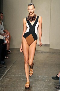 Donna Karan, Spring/Summer 2012. New York Fashion Week Spring/Summer 2012. [Foto: Mike Coppola/Getty Images for Mercedes-Benz Fashion Week]