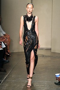 Donna Karan, Spring/Summer 2012. New York Fashion Week Spring/Summer 2012. [Foto: Mike Coppola/Getty Images for Mercedes-Benz Fashion Week]