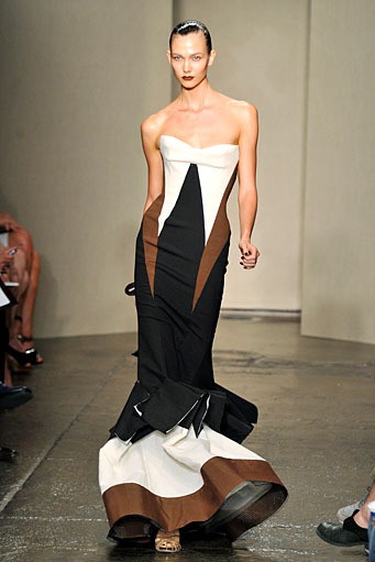 Donna Karan, Spring/Summer 2012. New York Fashion Week Spring/Summer 2012. [Foto: Mike Coppola/Getty Images for Mercedes-Benz Fashion Week]