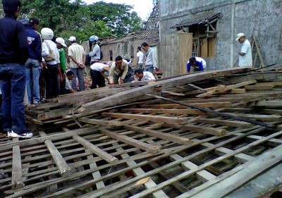 Bahan Petasan Meledak, 4 Tewas