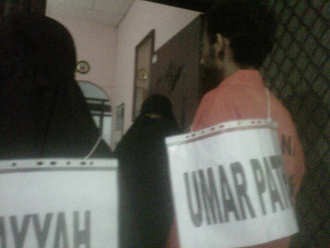 Rekonstruksi Umar Patek di Condet Singkat & Diguyur Hujan