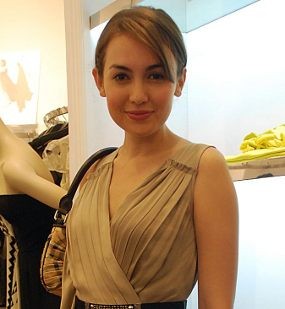 Rianti Cartwright Istirahat Jadi Artis untuk Punya Anak?