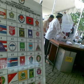 Parpol Besar dan Pemerintah Ditantang Gunakan Sistem Distrik