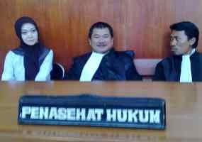 Dituntut 2 Bulan Penjara, Vini Si Guru Cantik Lakukan Pembelaan