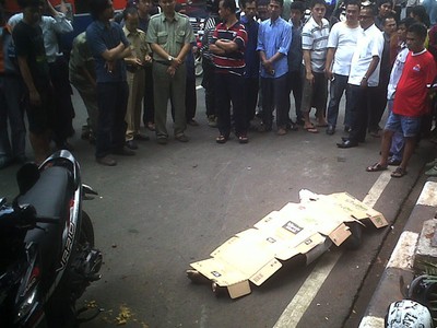 Tabrak Truk Molen, Pemotor Tewas