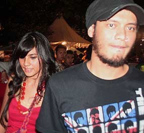 Ditanya Soal Balikan, Eno Netral - Nadia Ernesta Saling Tatap