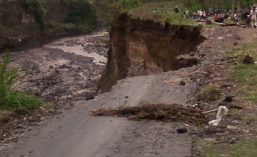 Banjir Lahar Dingin Putus Jalur Evakuasi Merapi di Magelang