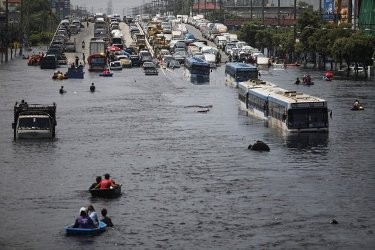 Banjir Thailand Mengancam 3 Stasiun Kereta Bawah Tanah
