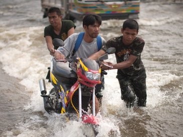 Pabrikan Motor Bingung Kapan akan Berproduksi