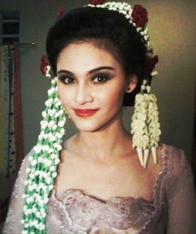 Prabu Revolusi & Zee Zee Shahab Sebar 800 Undangan