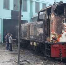 Api Bukan Dari Lokomotif yang Terbakar