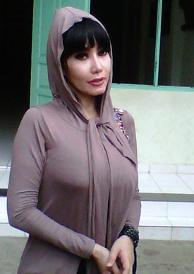 Menjelang Sidang Perdana, Malinda Dee Lebih Religius