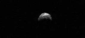 Asteroid Raksasa yang Melintas 9 November Bahayakan Bulan?
