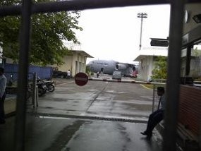 Pesawat Logistik Presiden Obama Mendarat di Bali