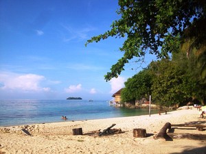 Surga a la Kadidiri Paradise