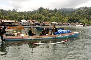 Naik Ketinting Bareng Ayu Ting-Ting