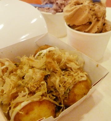 Ngemil Sore Takoyaki Plus Es Krim Asli Jepang