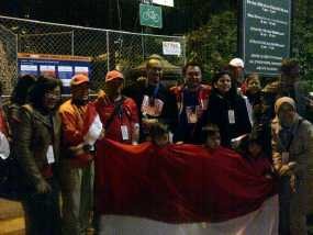 Dino Patti Djalal Salat Idul Adha sambil Lari Maraton