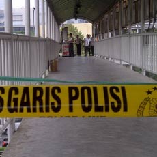 Tim Gegana Cek Kardus Mencurigakan di Halte Semanggi