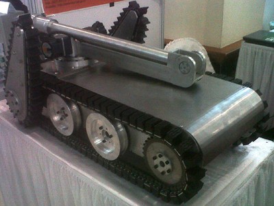 Robot Penjinak Bom Buatan LIPI