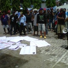 Dua Massa Aksi Ramaikan Sidang Mantan Bupati Sragen & Tegal