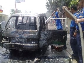 Angkot di Garut Terbakar, Penumpang Panik Berhamburan