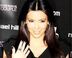 Kim Kardashian Beli Sendiri Cincin Pernikahannya?