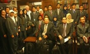 Anggota Kongres McDermott: Pahami Suatu Bangsa, Pelajari Bahasanya