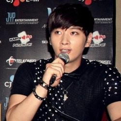 Chansung 2PM Ingin Coba Pisang Indonesia