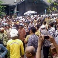 Ratusan Kepala Desa Geruduk Pendopo Kabupaten Malang
