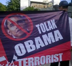 Massa HTI Sumut Demo Tolak Kedatangan Obama