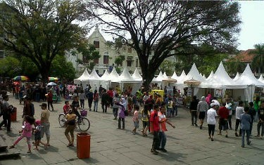 Kemana Minggu Sore Ini? Ke Taman Fatahillah Saja