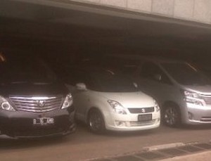 Tradisi Gonta-ganti Mobil Anggota DPR 