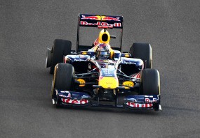 Pirelli Lembur untuk Selidiki Masalah di Ban Vettel