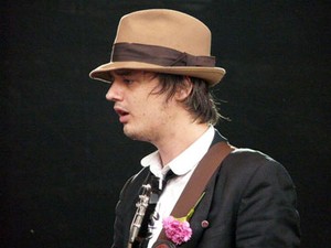 Pete Doherty Yakin Hantu Amy Winehouse Ada di Apartemennya