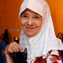 Laila Sari Dapat Hadiah Naik Haji Setelah Lulus Cobaan Berat