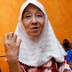 Laila Sari Berjuang Menghadapi Dua Cobaan Berat Sekaligus