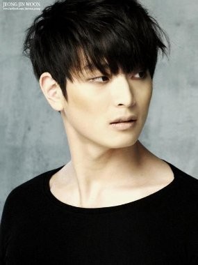 Jinwoon 2AM Gelar Konser Solo