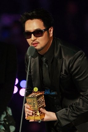 Calon Istri Kim Tae Woo G.O.D Seorang Peneliti
