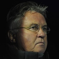 Hiddink Isyaratkan Ingin Kembali ke Chelsea