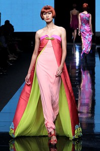 Tube Gallery Alliance of Beauty. Jakarta Fashion Week 2012 at Pacific Place Ground Floor. Jakarta. [Foto: Mohammad Abduh/Wolipop]