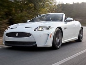 Mobil Atap Terbuka Paling Cepat dari Jaguar 