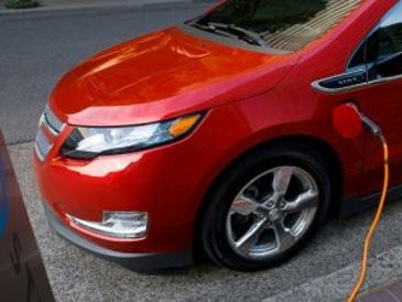 Mobil Hybrid Aman Bagi Pengemudi Tapi Berbahaya Bagi Pejalan Kaki