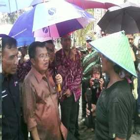 Datangi Kali Putih Magelang, JK Sawer Penambang Pasir Merapi 