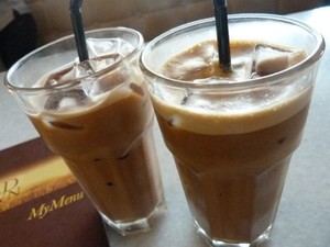 Slurppp... Wanginya Kopi Putih asli Ipoh!