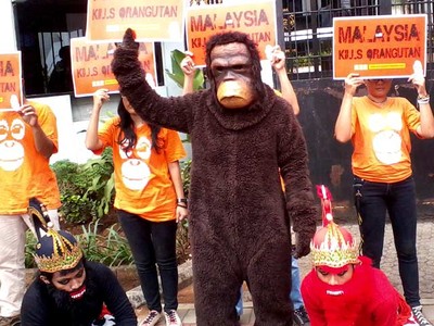 Orang Utan Demo Kedubes Malaysia