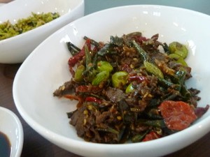 Waduuh... Enaknya Daging Sapi Masak Petai!